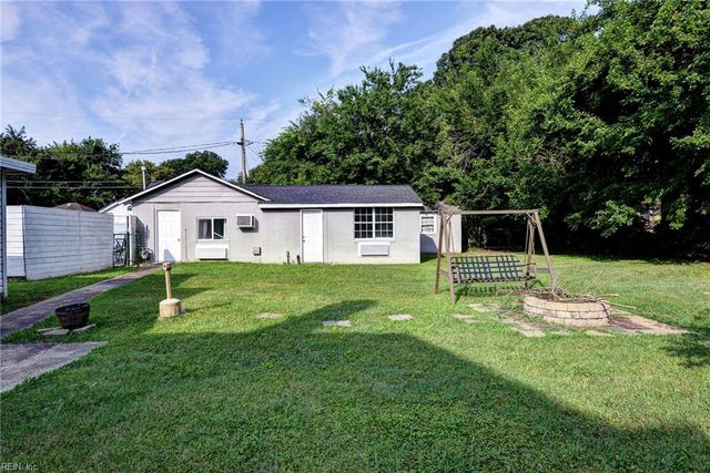 135 Pochin PL, Hampton, VA 23661