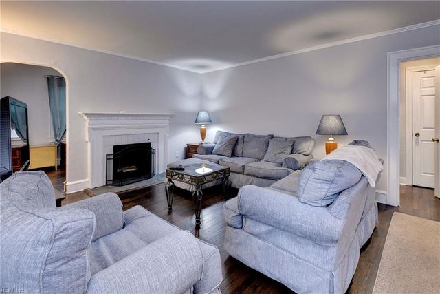 135 Pochin PL, Hampton, VA 23661