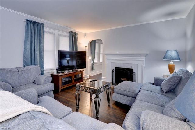 135 Pochin PL, Hampton, VA 23661