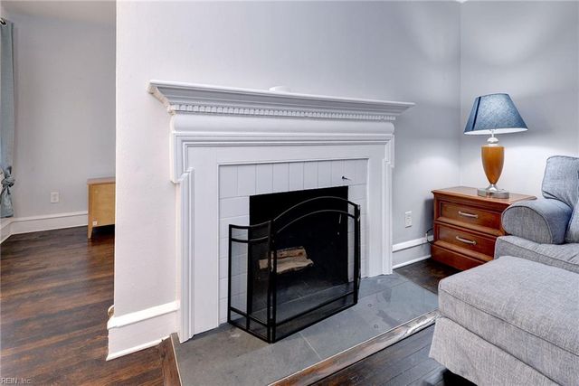 135 Pochin PL, Hampton, VA 23661