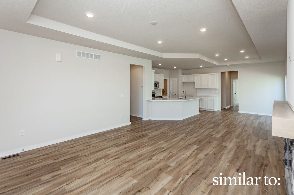 9733 Regatta Lane, Johnston, IA 50131