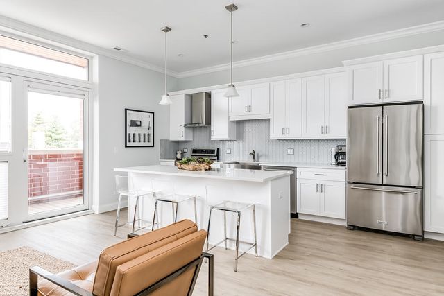 7652 Madison Street 309, Forest Park, IL 60130