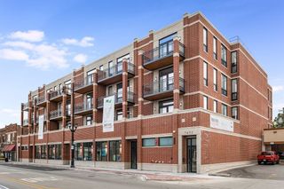 7652 Madison Street 309, Forest Park, IL 60130
