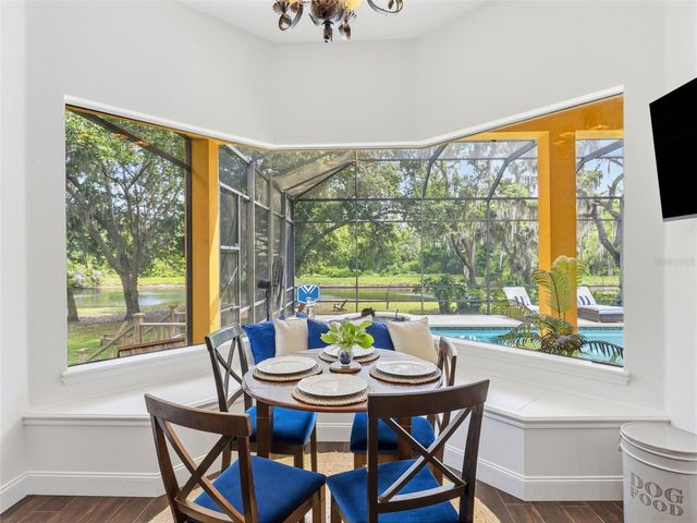 6121 AVOCETRIDGE DRIVE, Lithia, FL 33547