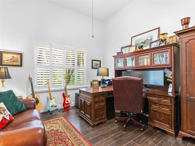 6121 AVOCETRIDGE DRIVE, Lithia, FL 33547