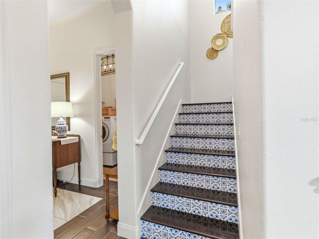 6121 AVOCETRIDGE DRIVE, Lithia, FL 33547