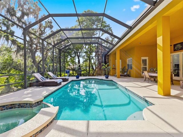 6121 AVOCETRIDGE DRIVE, Lithia, FL 33547