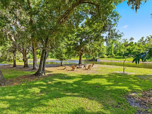 6121 AVOCETRIDGE DRIVE, Lithia, FL 33547