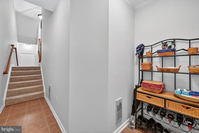 43669 MCDOWELL SQ, Leesburg, VA 20176