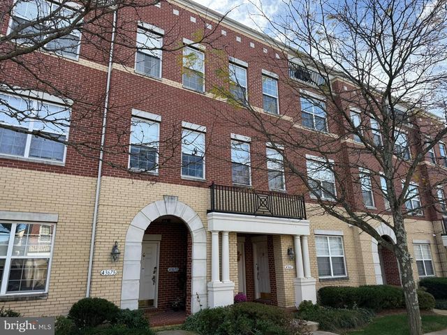 43669 MCDOWELL SQ, Leesburg, VA 20176