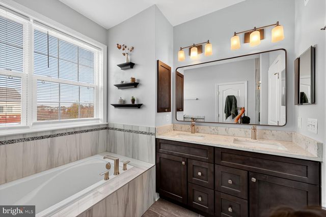 43669 MCDOWELL SQ, Leesburg, VA 20176