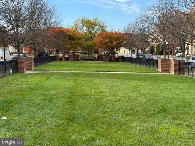 43669 MCDOWELL SQ, Leesburg, VA 20176