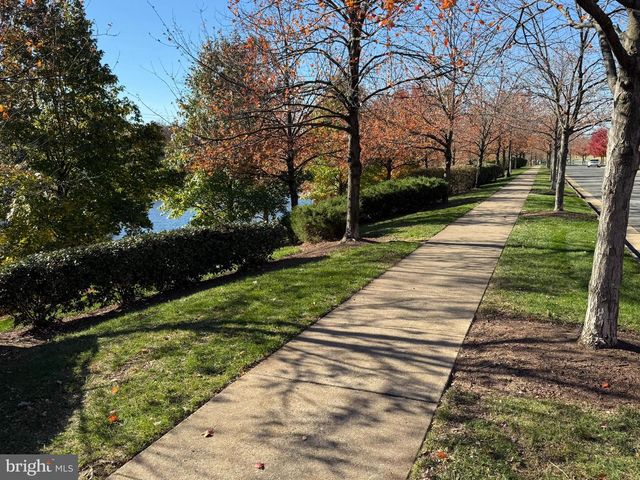 43669 MCDOWELL SQ, Leesburg, VA 20176