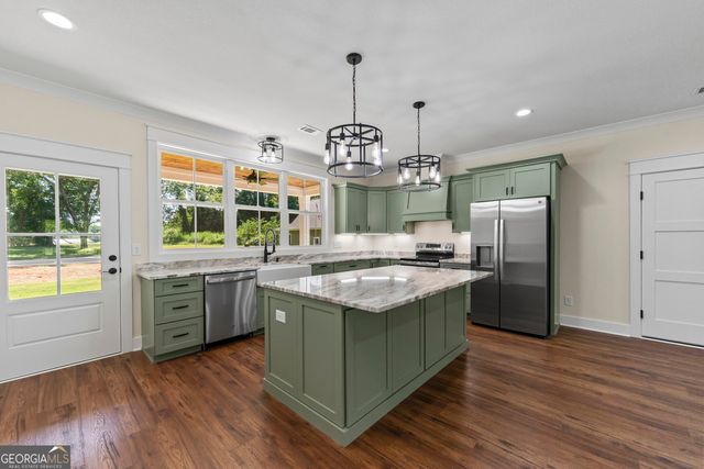 39 Virginia Street, Lavonia, GA 30553