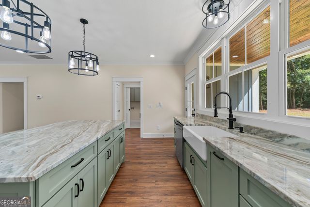 39 Virginia Street, Lavonia, GA 30553