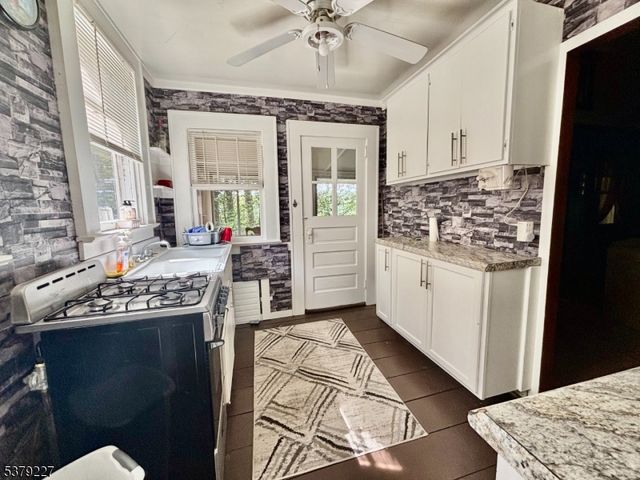 22 Raccoon Island Rd, Jefferson Twp., NJ 07849