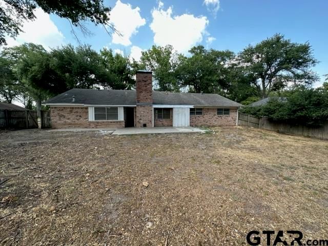 1401 Kensington Dr, Tyler, TX 75703