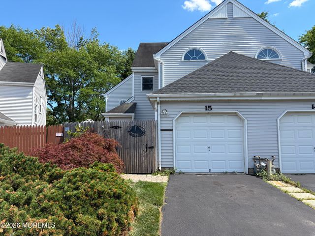 15 Stowe Court, Freehold, NJ 07728