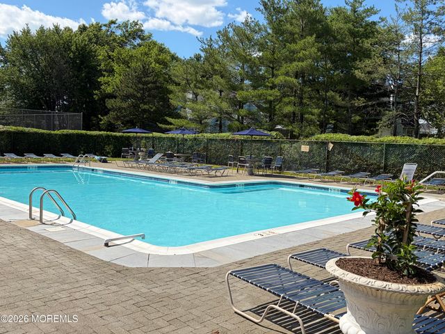 15 Stowe Court, Freehold, NJ 07728