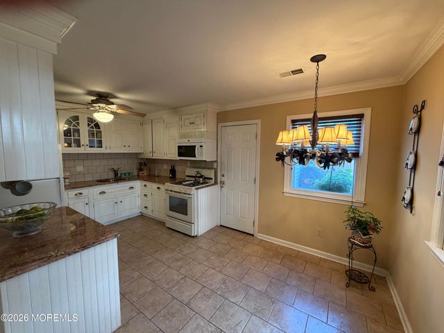 15 Stowe Court, Freehold, NJ 07728