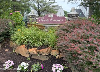 15 Stowe Court, Freehold, NJ 07728