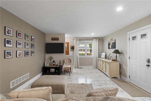 273 E Boyer Street, Wadsworth, OH 44281