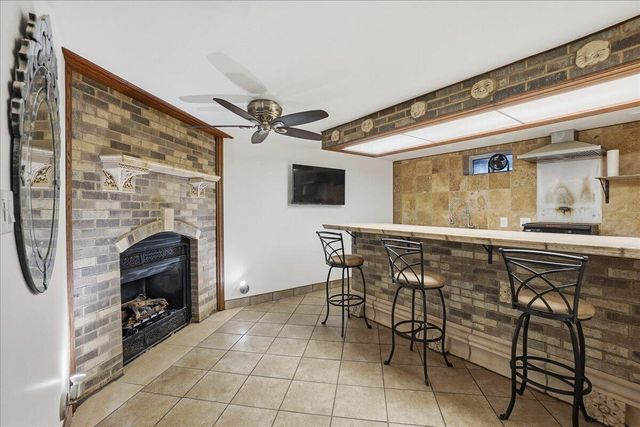 9937 Delaware Place, Highland, IN 46322