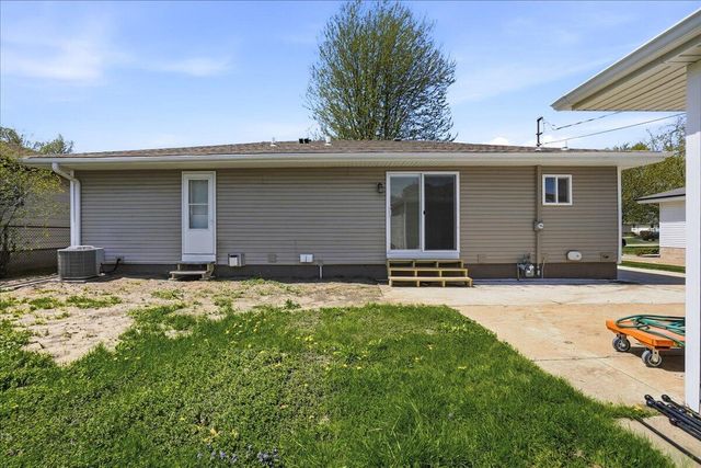 9937 Delaware Place, Highland, IN 46322