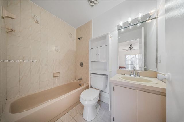 6110 SW 129th Place 1703, Miami, FL 33183