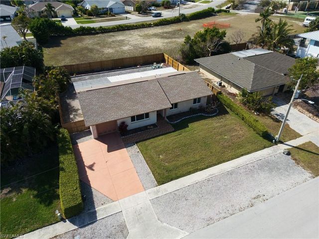 188 Gulfstream ST, Marco Island, FL 34145