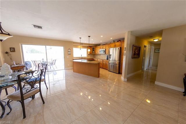 188 Gulfstream ST, Marco Island, FL 34145