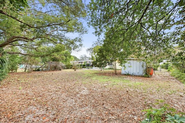 207 W SENECA AVENUE, Tampa, FL 33612