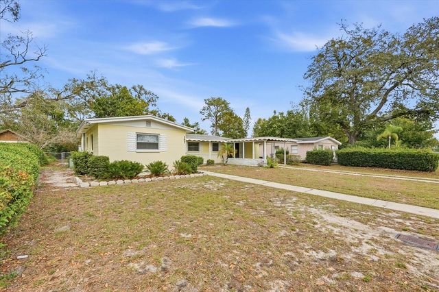 207 W SENECA AVENUE, Tampa, FL 33612