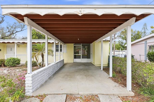 207 W SENECA AVENUE, Tampa, FL 33612