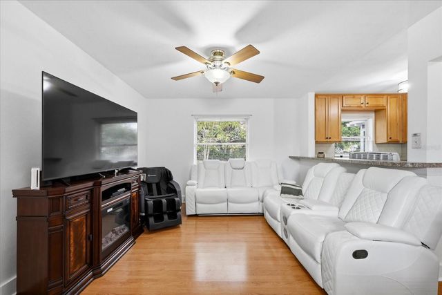 207 W SENECA AVENUE, Tampa, FL 33612