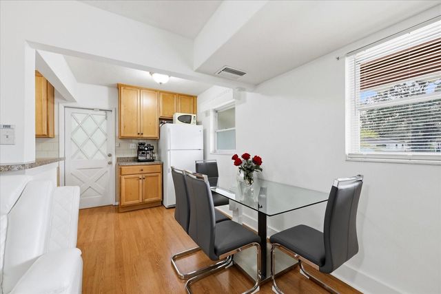 207 W SENECA AVENUE, Tampa, FL 33612