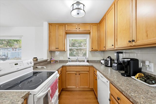 207 W SENECA AVENUE, Tampa, FL 33612