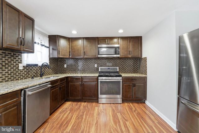 909 PINE ST, Darby, PA 19023