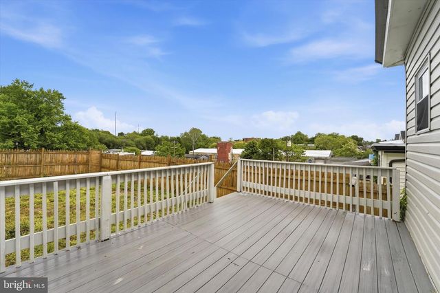 909 PINE ST, Darby, PA 19023