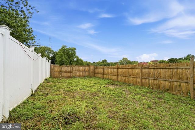 909 PINE ST, Darby, PA 19023