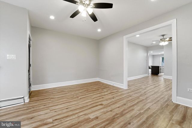 909 PINE ST, Darby, PA 19023