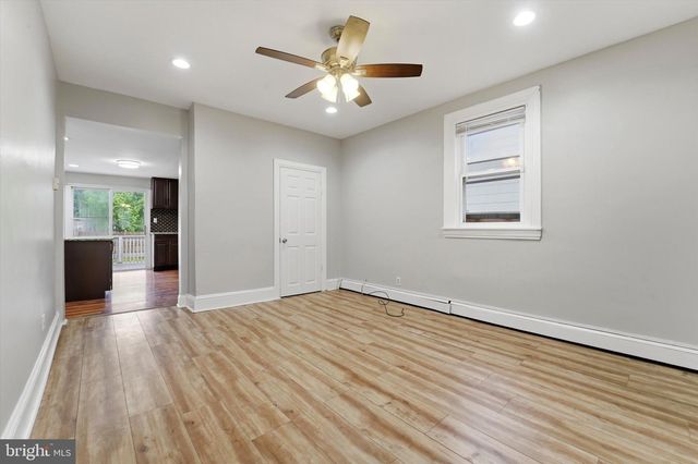 909 PINE ST, Darby, PA 19023