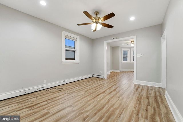 909 PINE ST, Darby, PA 19023