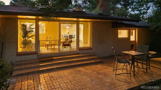 15 El Encanto Drive, Colorado Springs, CO 80906