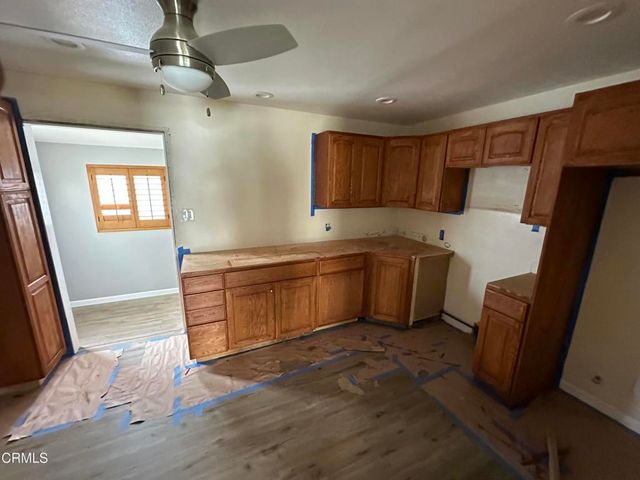 40 Mission Drive, Camarillo, CA 93010
