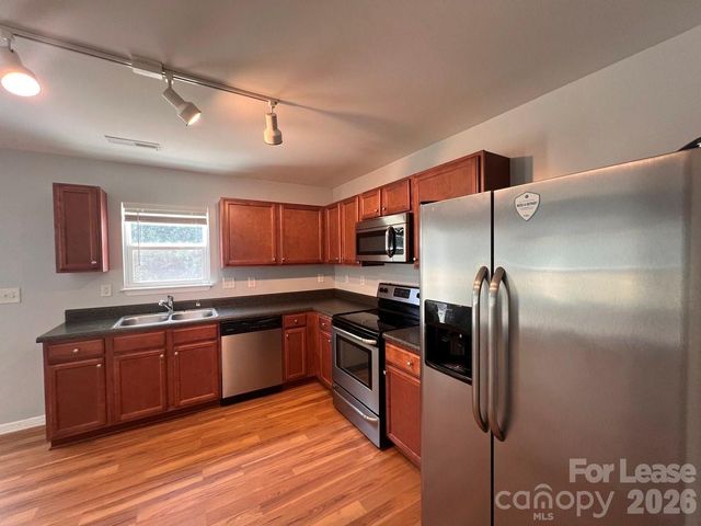 9505 Drains Bay Court, Charlotte, NC 28214