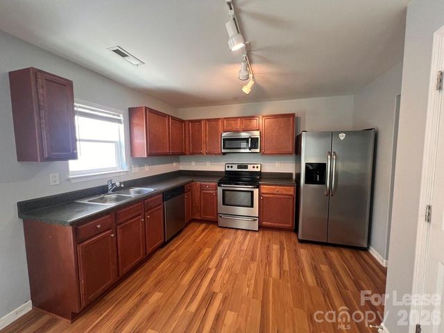 9505 Drains Bay Court, Charlotte, NC 28214