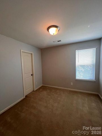 9505 Drains Bay Court, Charlotte, NC 28214