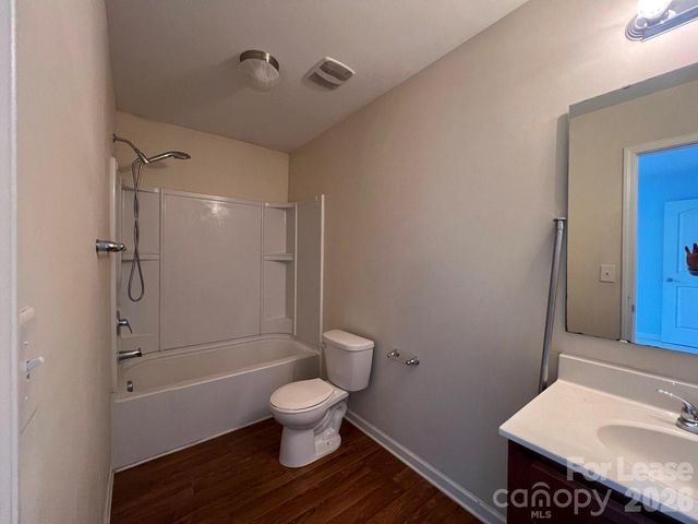 9505 Drains Bay Court, Charlotte, NC 28214