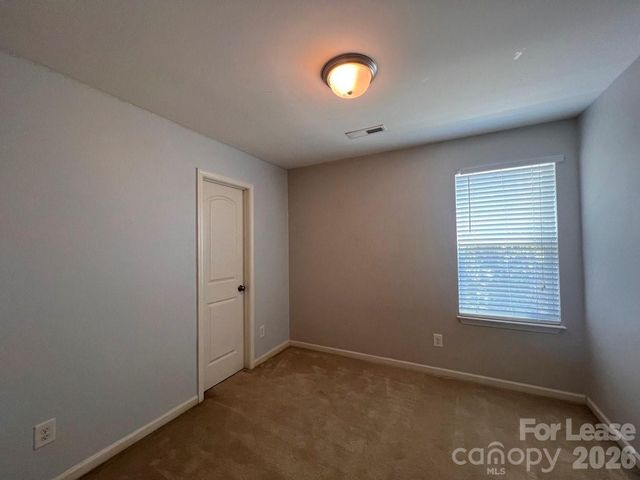 9505 Drains Bay Court, Charlotte, NC 28214